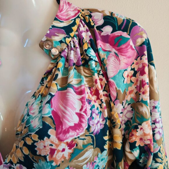 Vintage Floral Blouse - Picture 6 of 11